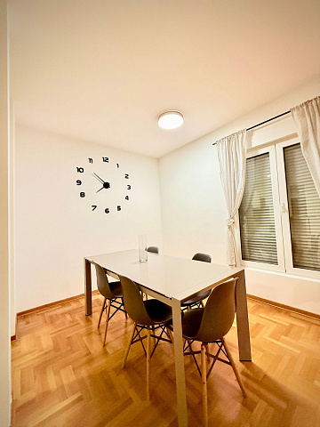 Wohnung in Budva zu verkaufen.